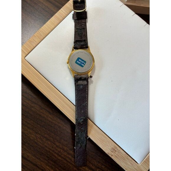 Vintage Mickey Mouse Wristwatch With Worn Leather Strap # note replacement band - Picture 5 of 6